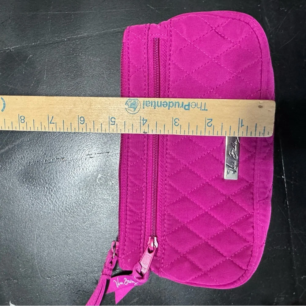 Vera Bradley Fuchsia Front Zip Wristlet‎